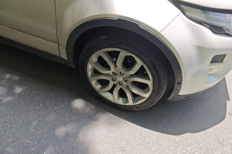 Used Land Rover Range Evoque 2013 2.0T 5-Door Ignite Edition Right Front Wheel Hub