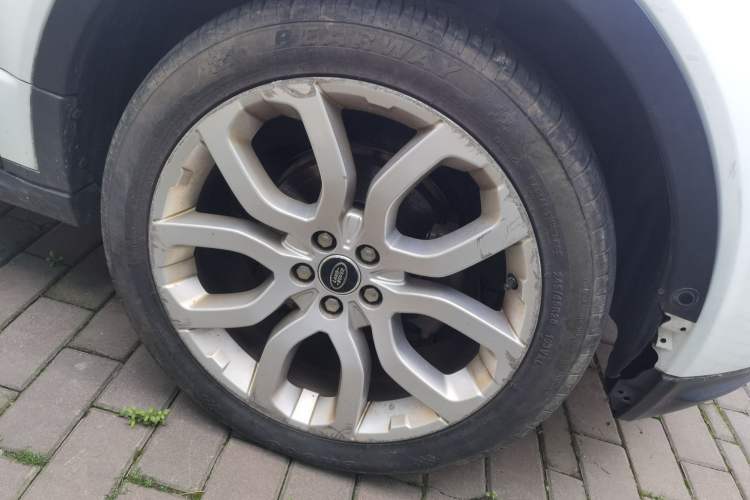 Used Land Rover Range Evoque 2013 2.0T 3-Door Ignite Edition Right Front Wheel Hub