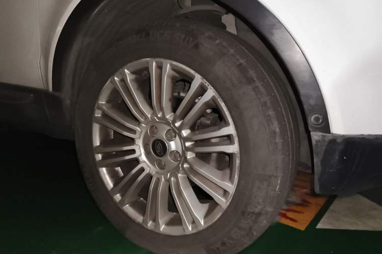 Used Land Rover Range Evoque 2013 2.0T 3-Door YAOZHI Edition Right Front Wheel Hub