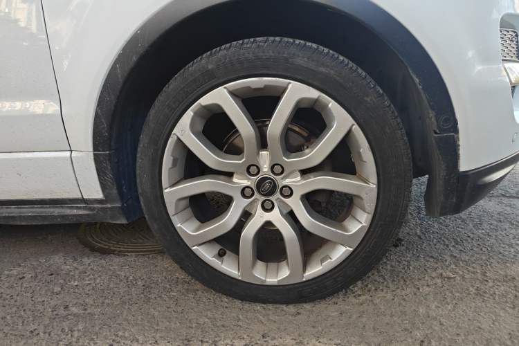 Used Land Rover Range Evoque 2013 2.0T 5-Door Ignite Edition Right Front Wheel Hub