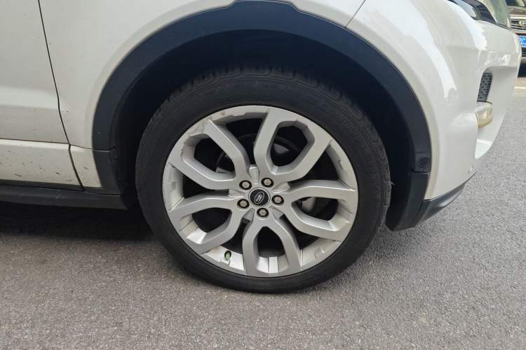 Used Land Rover Range Evoque 2013 2.0T 5-Door Ignite Edition Right Front Wheel Hub