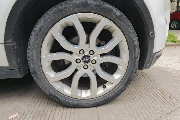 Used Land Rover Range Evoque 2013 2.0T 5-Door Ignite Edition Right Front Wheel Hub
