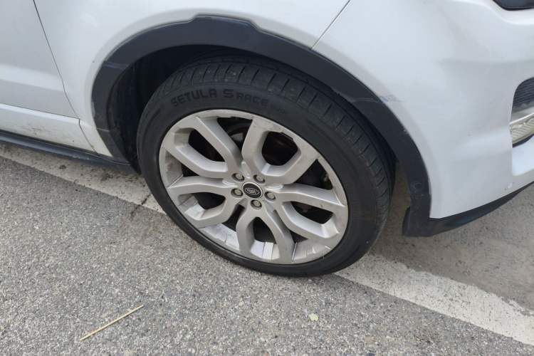 Used Land Rover Range Evoque 2013 2.0T 5-Door Ignite Edition Right Front Wheel Hub