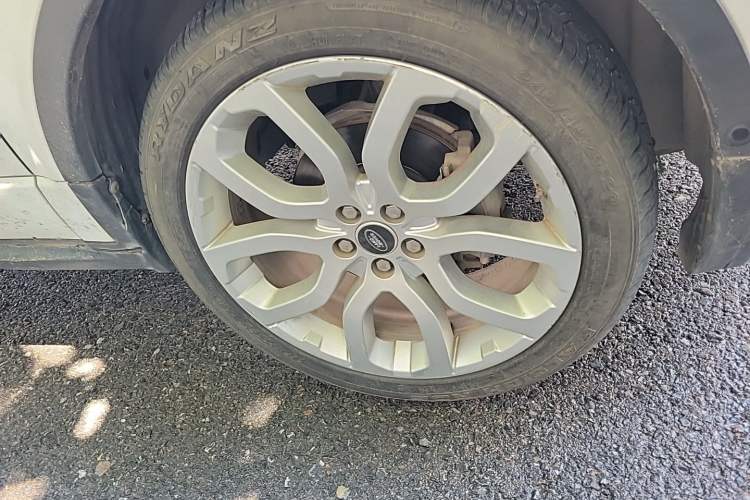 Used Land Rover Range Evoque 2013 2.0T 5-Door Ignite Edition Right Front Wheel Hub
