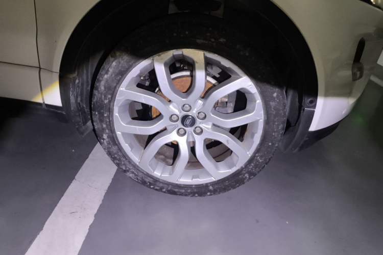 Used Land Rover Range Evoque 2013 2.0T 5-Door Ignite Edition Right Front Wheel Hub
