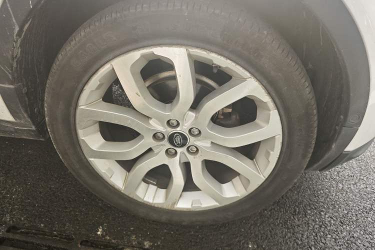 Used Land Rover Range Evoque 2013 2.0T 5-Door Ignite Edition Right Front Wheel Hub
