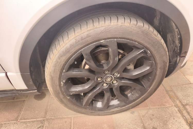 Used Land Rover Range Evoque 2013 2.2T 5-Door Diesel Edition Right Front Wheel Hub