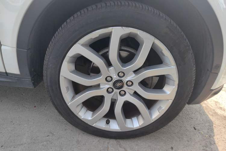 Used Land Rover Range Evoque 2013 2.0T 5-Door Ignite Edition Right Front Wheel Hub