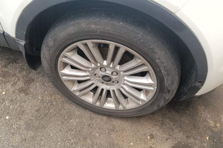 Used Land Rover Range Evoque 2013 2.0T 5-Door YAOZHI Edition Right Front Wheel Hub
