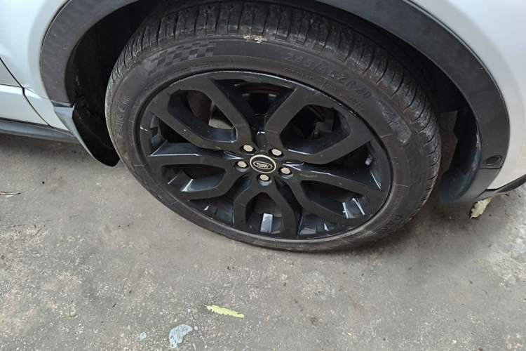 Used Land Rover Range Evoque 2013 2.0T 5-Door Ignite Edition Right Front Wheel Hub