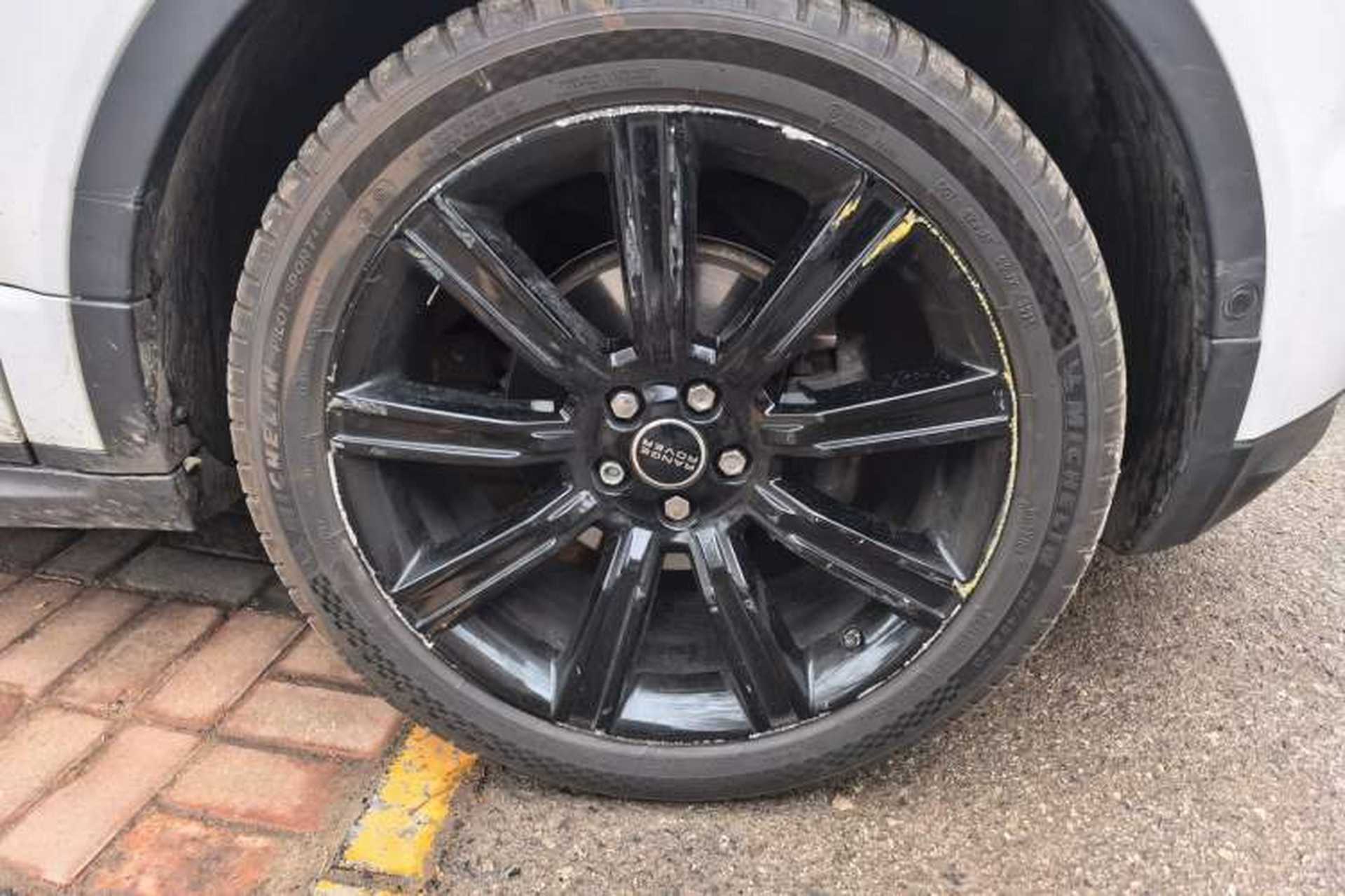 Used Land Rover Range Evoque 2013 2.0T 5-Door Ignite Edition Right Front Wheel Hub