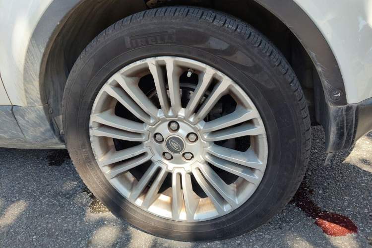 Used Land Rover Range Evoque 2013 2.0T 5-Door YAOZHI Edition Right Front Wheel Hub