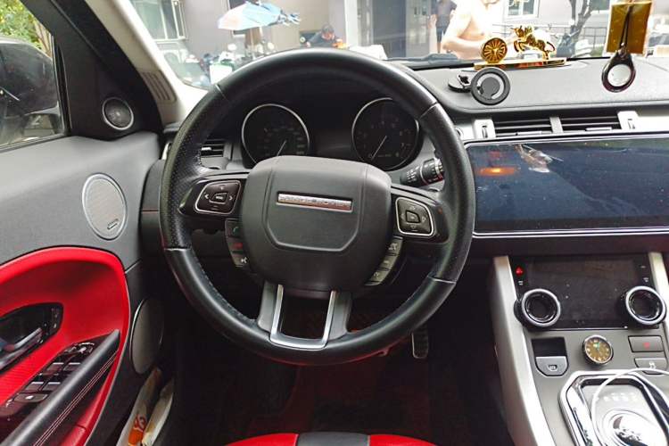 Used Land Rover Range Evoque 2013 2.0T 5-Door Ignite Edition Steering Wheel