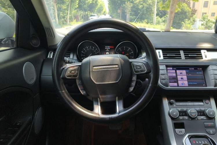 Used Land Rover Range Evoque 2013 2.0T 5-Door YAOZHI Edition Steering Wheel