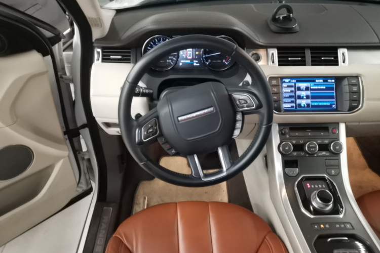 Used Land Rover Range Evoque 2013 2.0T 5-Door YAOZHI Edition Steering Wheel