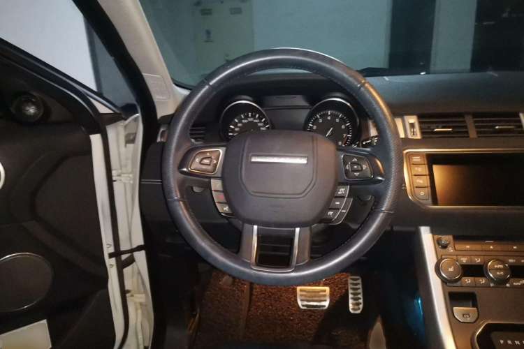 Used Land Rover Range Evoque 2013 2.0T 3-Door Ignite Edition Steering Wheel
