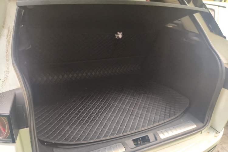 Used Land Rover Range Evoque 2013 2.0T 5-Door Ignite Edition Trunk