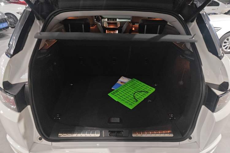 Used Land Rover Range Evoque 2013 2.0T 5-Door Ignite Edition Trunk
