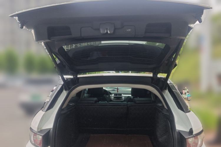 Used Land Rover Range Evoque 2013 2.0T 5-Door Ignite Edition Trunk