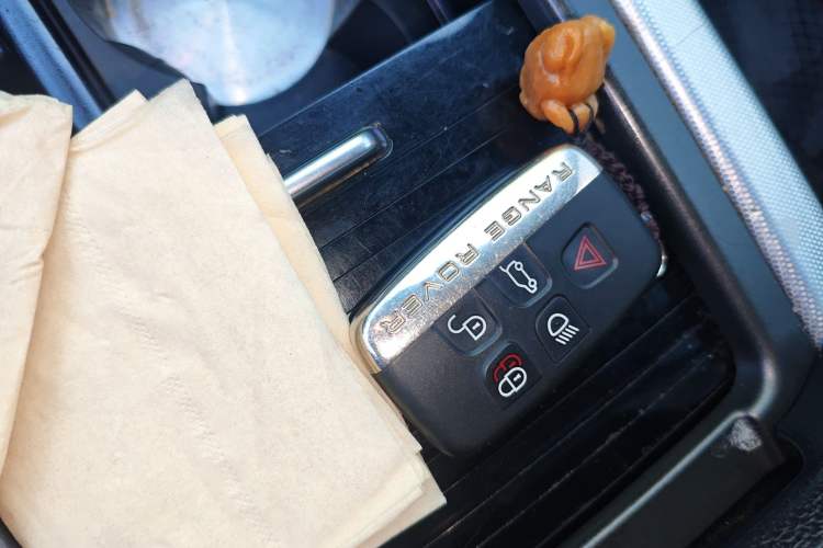 Used Land Rover Range Evoque 2013 2.0T 5-Door Ignite Edition Vehicle Key