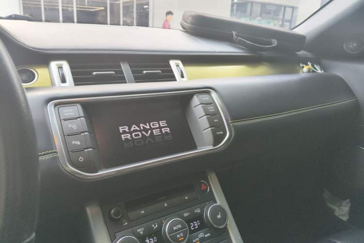 Used Land Rover Range Evoque 2013 2.0T 5-Door Ignite Limited Edition Audio And AC Panel