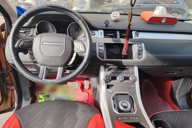 Used Land Rover Range Evoque 2013 2.0T 5-Door Ignite Edition Center Console