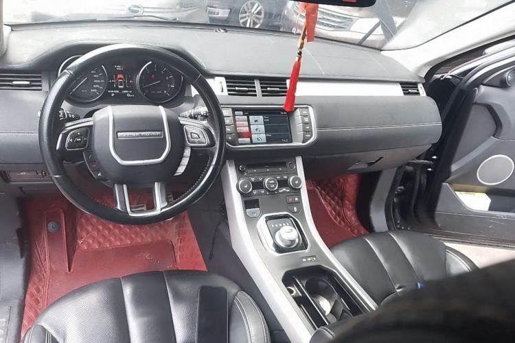 Used Land Rover Range Evoque 2014 2.0T 5-Door Ignite Edition Center Console