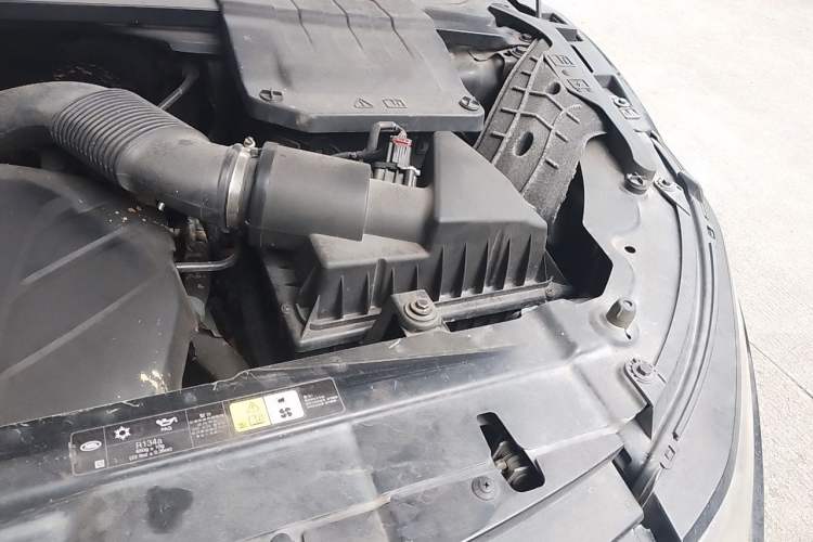 Used Land Rover Range Evoque 2014 2.0T 5-Door Ignite Edition Engine Bay Left