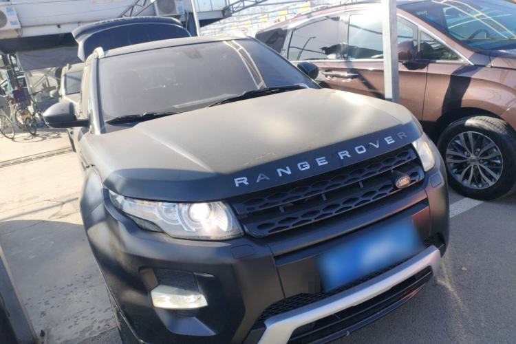 Used Land Rover Range Evoque 2014 2.0T 5-Door Ignite Edition Front Right 45 Deg