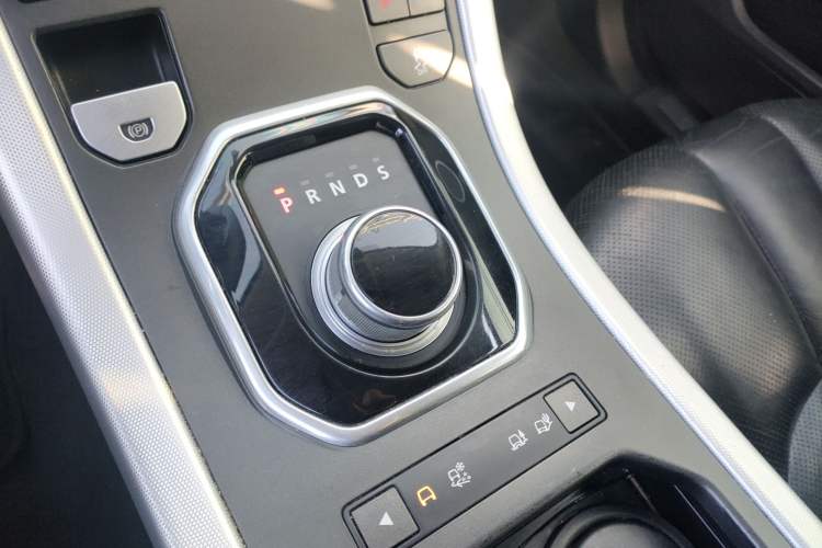Used Land Rover Range Evoque 2014 2.0T 5-Door Ignite Edition Gear Lever
