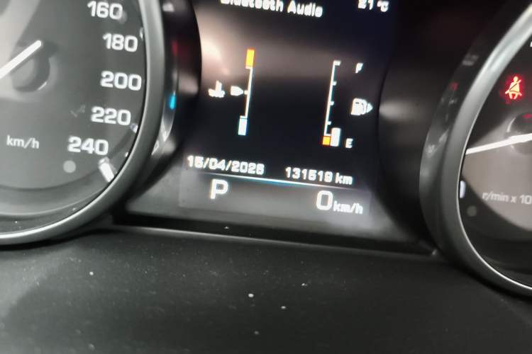 Used Land Rover Range Evoque 2014 2.0T 5-Door Ignite Edition Odometer Close Up