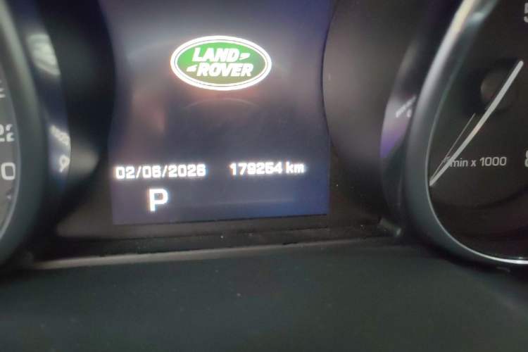 Used Land Rover Range Evoque 2014 2.0T 5-Door Ignite Edition Odometer Close Up