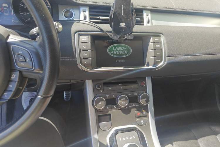 Used Land Rover Range Evoque 2014 2.0T 5-Door Ignite Edition Audio And AC Panel