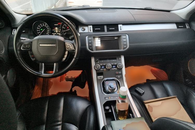 Used Land Rover Range Evoque 2014 2.0T 5-Door Ignite Edition Center Console