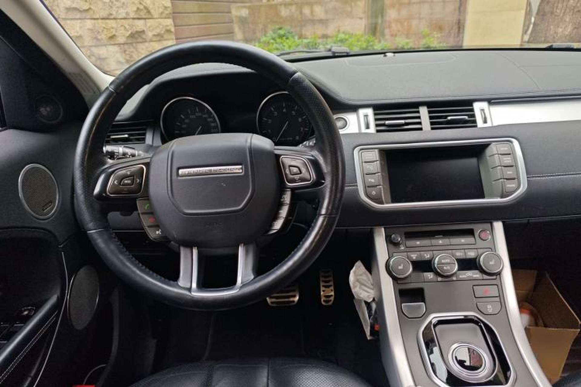 Used Land Rover Range Evoque 2014 2.0T 5-Door Christmas Limited Edition Center Console