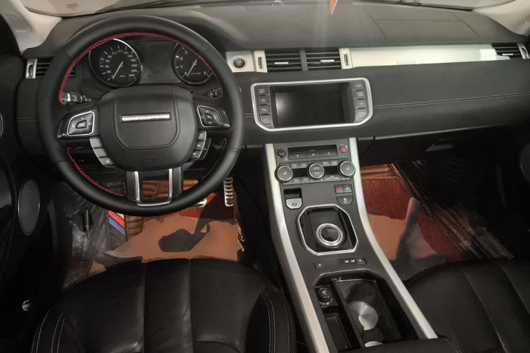 Used Land Rover Range Evoque 2014 2.0T 5-Door Ignite Edition Center Console