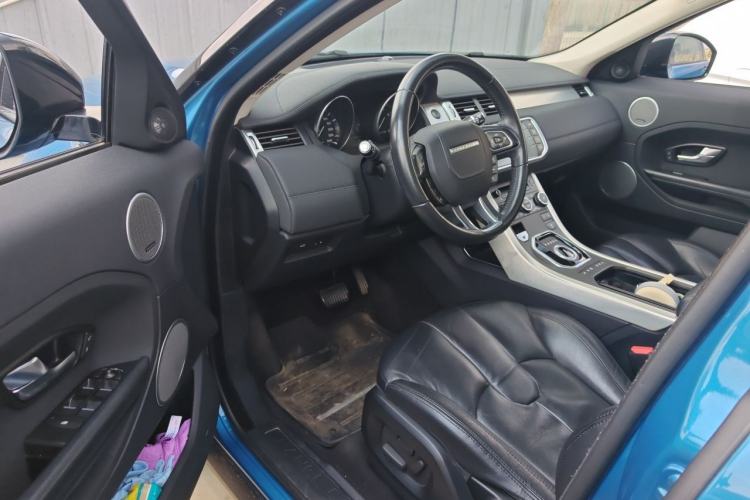 Used Land Rover Range Evoque 2014 2.0T 5-Door Luxury Edition Driver Seat