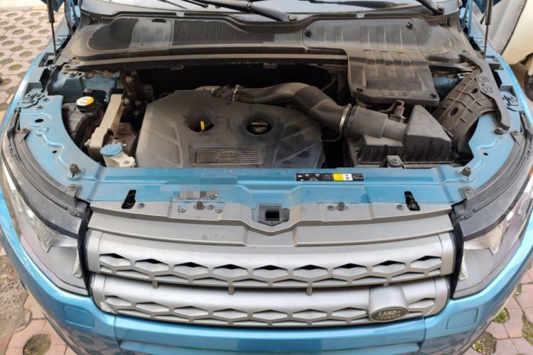 Used Land Rover Range Evoque 2014 2.0T 5-Door Luxury Edition Engine Bay