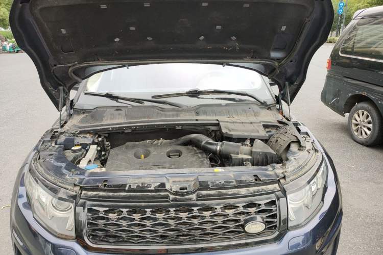 Used Land Rover Range Evoque 2014 2.0T 5-Door YAOZHEN Edition Engine Bay