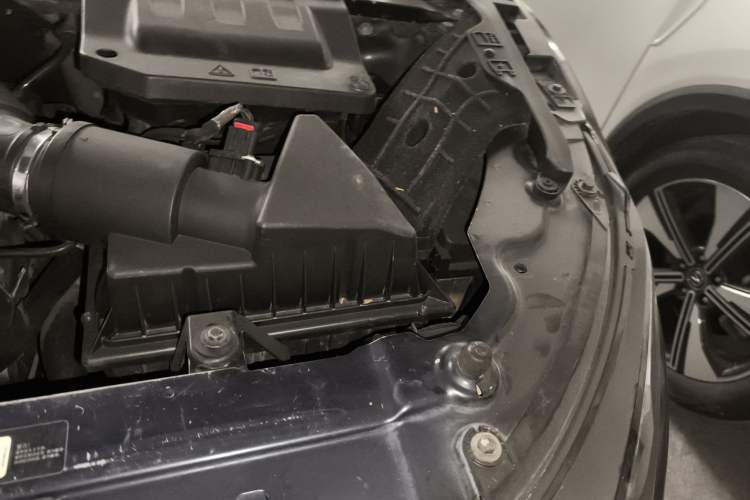 Used Land Rover Range Evoque 2014 2.0T 5-Door Ignite Edition Engine Bay Left