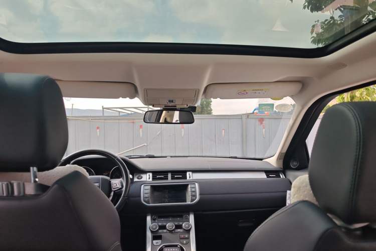 Used Land Rover Range Evoque 2014 2.0T 5-Door Luxury Edition Headliner