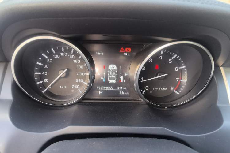 Used Land Rover Range Evoque 2014 2.0T 5-Door Luxury Edition Instrument Cluster