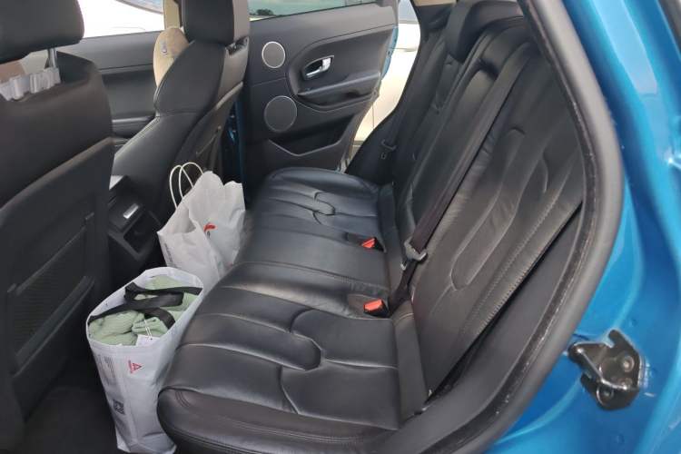 Used Land Rover Range Evoque 2014 2.0T 5-Door Luxury Edition Left Rear Seat