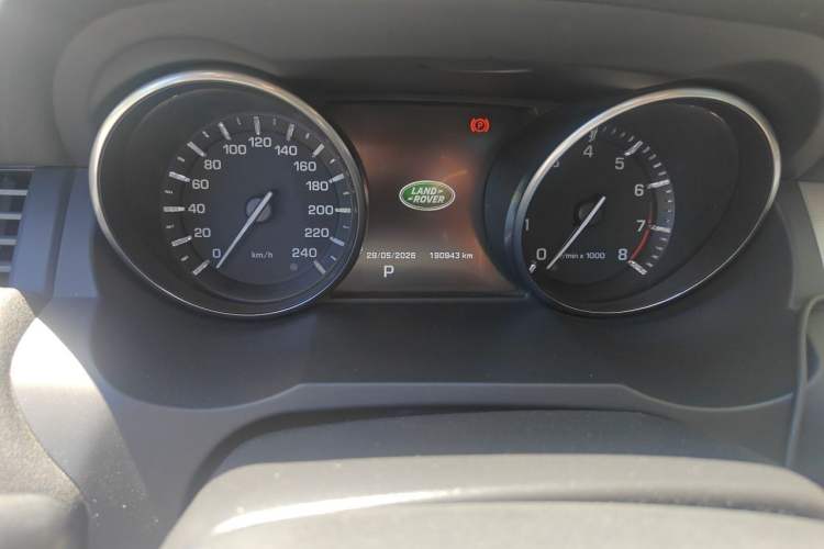 Used Land Rover Range Evoque 2014 2.0T 5-Door Ignite Edition Odometer Close Up