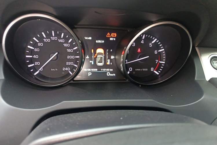 Used Land Rover Range Evoque 2014 2.0T 5-Door Ignite Edition Odometer Close Up