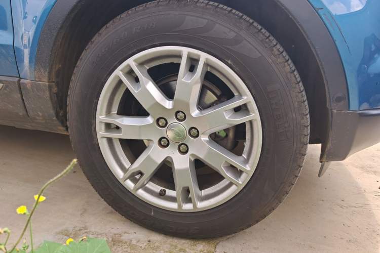 Used Land Rover Range Evoque 2014 2.0T 5-Door Luxury Edition Right Front Wheel Hub