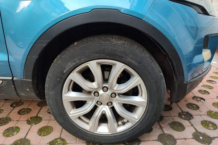 Used Land Rover Range Evoque 2014 2.0T 5-Door Luxury Edition Right Front Wheel Hub