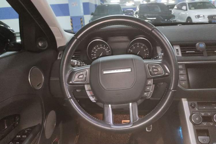 Used Land Rover Range Evoque 2014 2.0T 5-Door Ignite Edition Steering Wheel