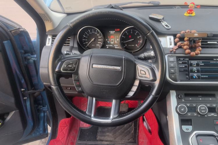 Used Land Rover Range Evoque 2014 2.0T 5-Door Luxury Edition Steering Wheel