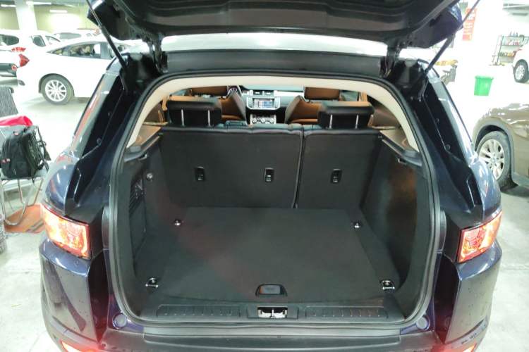 Used Land Rover Range Evoque 2014 2.0T 5-Door YAOZHEN Edition Trunk
